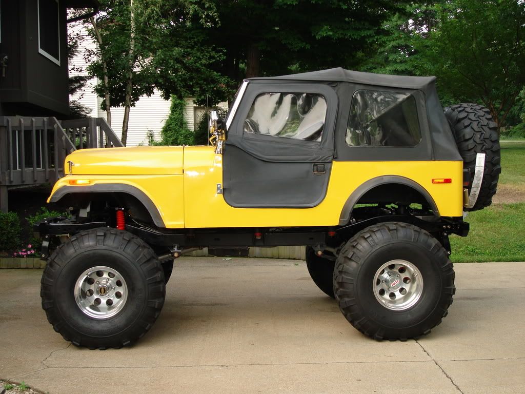 yellow cj7