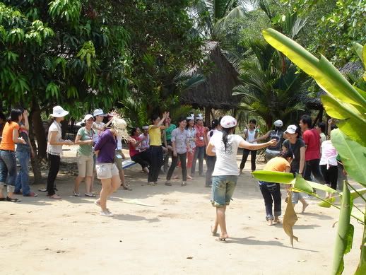 Đảo dừa lửa   ??? - 2