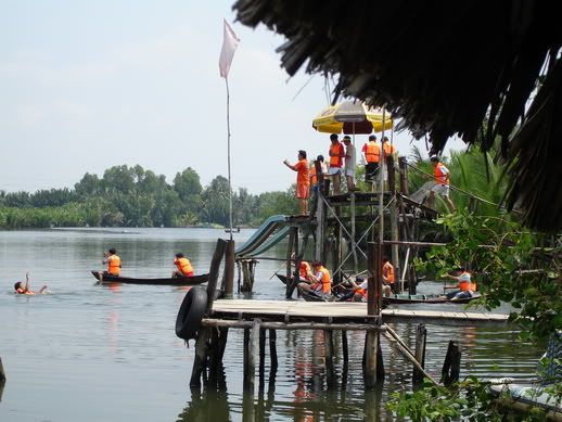 Đảo dừa lửa   ??? - 4