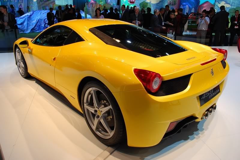 Ferrari 458 italia Yellow