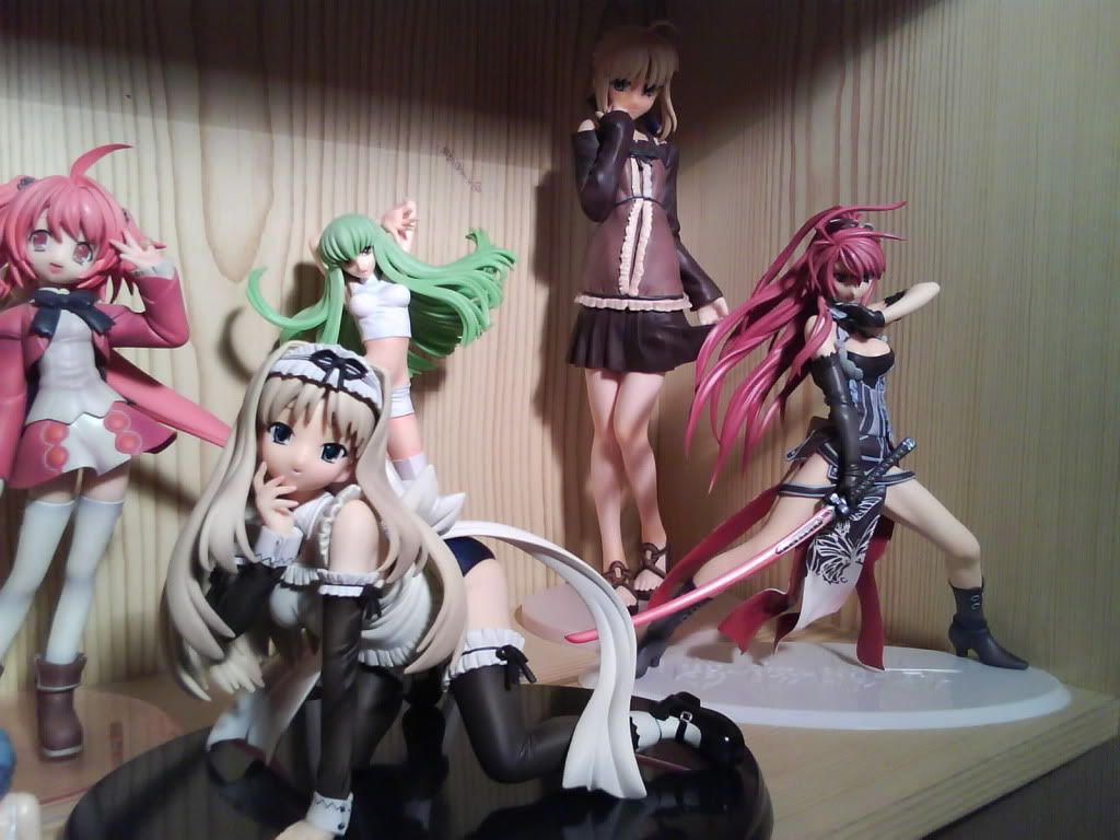 Forum Image: http://i198.photobucket.com/albums/aa190/Asaforever/My%20Shelf/Foto0084.jpg