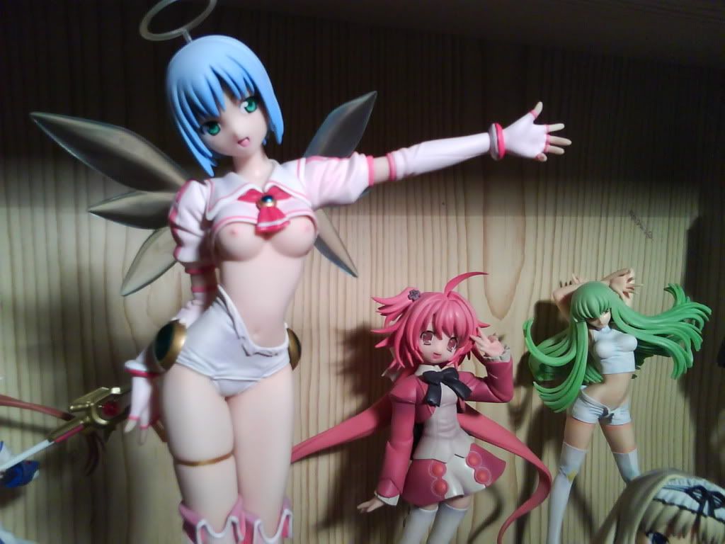 Forum Image: http://i198.photobucket.com/albums/aa190/Asaforever/My%20Shelf/Foto0085.jpg