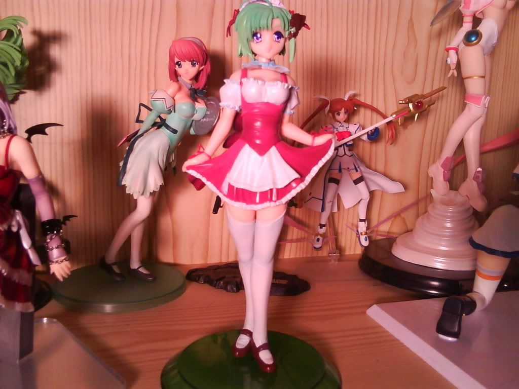 Forum Image: http://i198.photobucket.com/albums/aa190/Asaforever/My%20Shelf/Foto0129.jpg