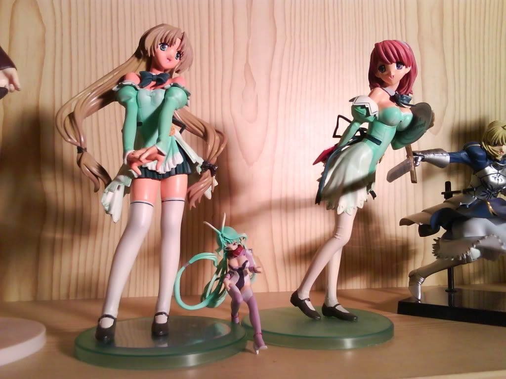 Forum Image: http://i198.photobucket.com/albums/aa190/Asaforever/My%20Shelf/Foto0146.jpg