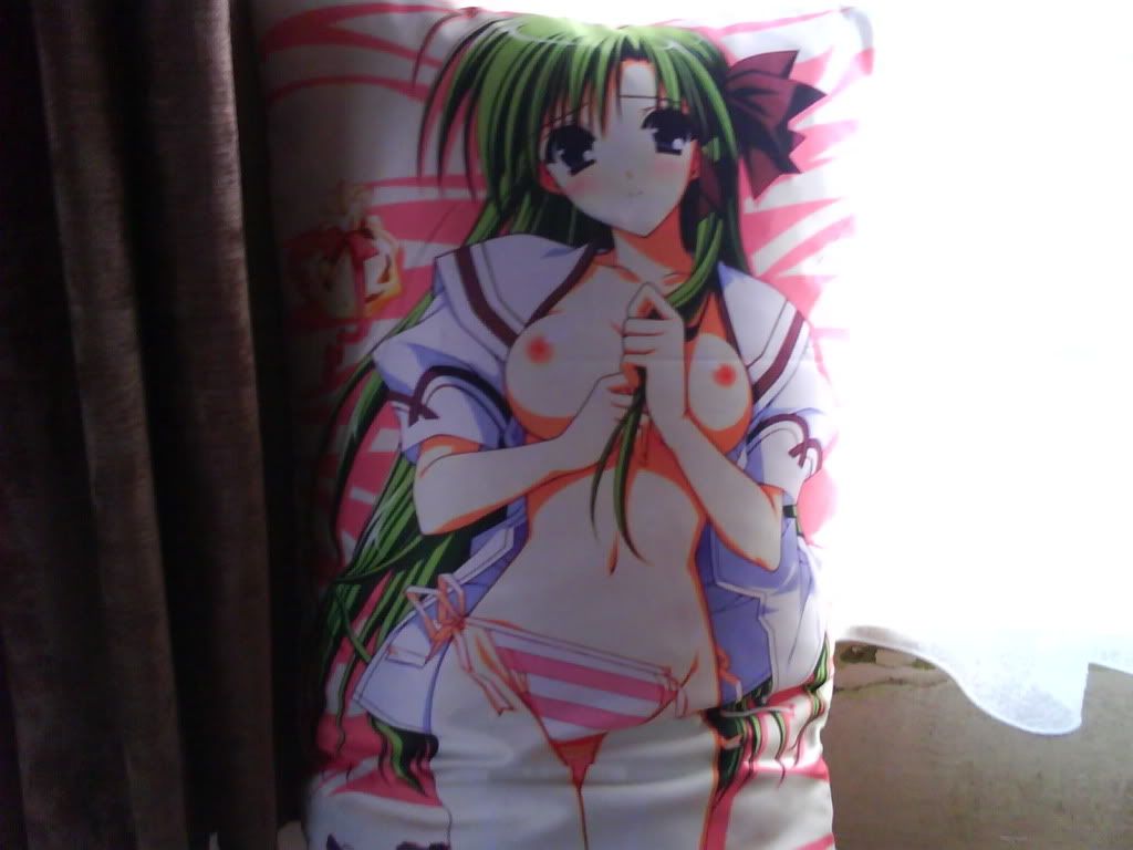 Forum Image: http://i198.photobucket.com/albums/aa190/Asaforever/My%20Shelf/Foto0261.jpg