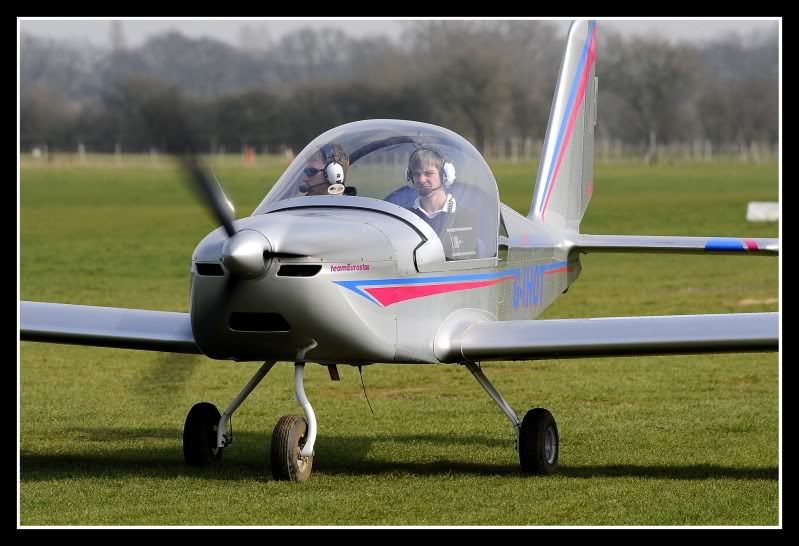 http://i198.photobucket.com/albums/aa191/FOTO4_bucket/STEARMAN/HEAD200311147uk.jpg