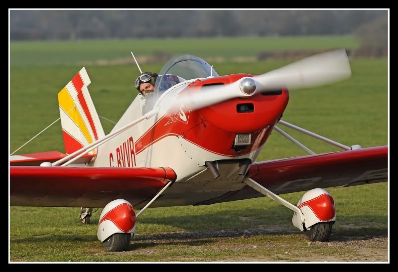 http://i198.photobucket.com/albums/aa191/FOTO4_bucket/STEARMAN/HEAD200311293uk.jpg
