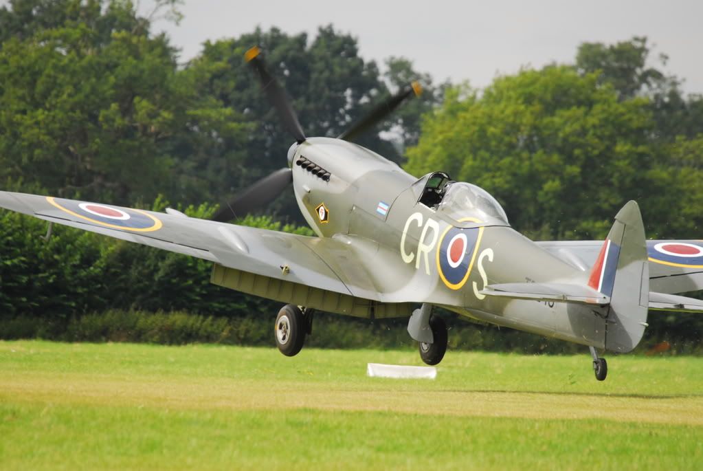 http://i198.photobucket.com/albums/aa191/FOTO4_bucket/spitfire046.jpg