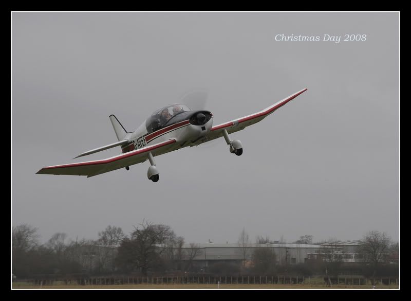 http://i198.photobucket.com/albums/aa191/FOTO4_bucket/xmasflying039pst.jpg