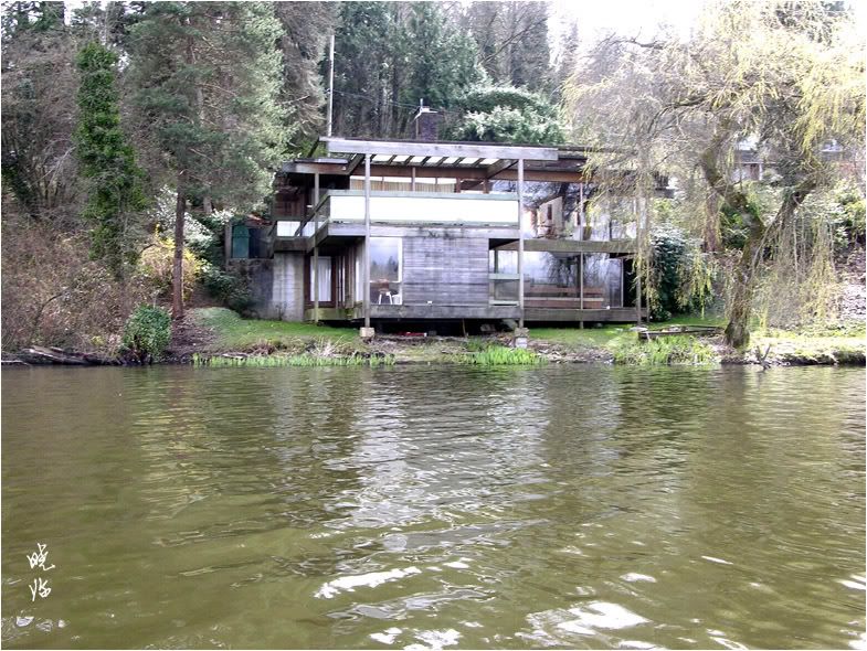 湖畔住宅
