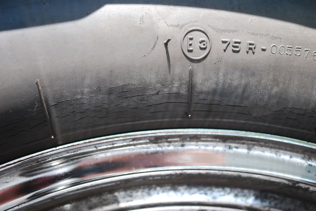 Rear tire cracks! WTH!!!! (large pics) Kawasaki Motorcycle Forums