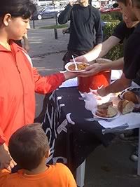 poze food not bomb hrana nu bombe