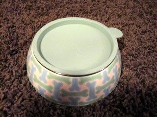 IMG 1827 Giveaway: Martha Stewart Pets Spring Collection Dish Set and Hoodie