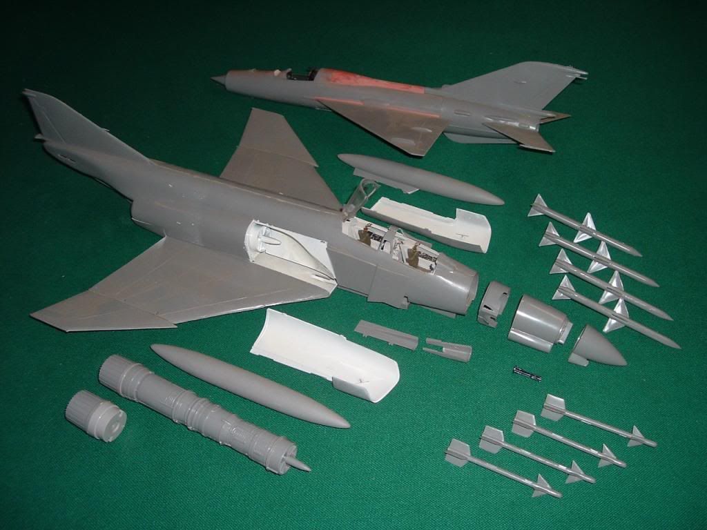 Vietnam03F4_MiG21_zpsff8a9712.jpg